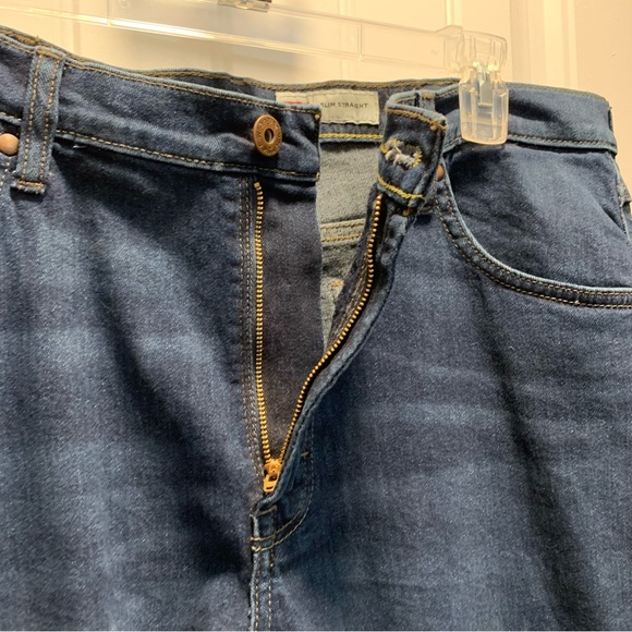 Wrangler jeans. Womens. Like new. 36x32. Slim Straight. - Picture 4 of 7